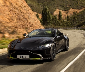 Droga, Aston Martin Vantage V8