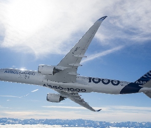 Airbus A350-1000 XWB, Samolot pasażerski