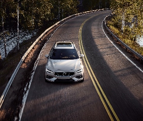 Volvo V60, Droga