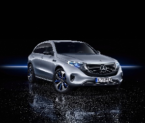 Mercedes-Benz EQC 400, Prototyp