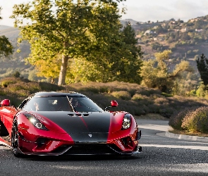 Czerwono-czarny, Koenigsegg Regera