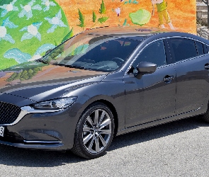 Grafitowa, Mazda 6
