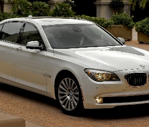 F01, 5 generacja, BMW 750i