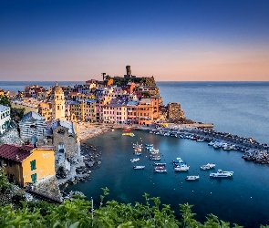 Morze, Vernazza, Włochy, Łódki, Cinque Terre, Liguria, Domy