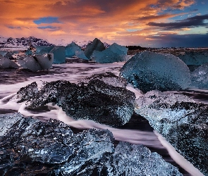 Zachód słońca, Góry, Jezioro Jokulsarlon, Zima, Lód, Islandia, Bryły