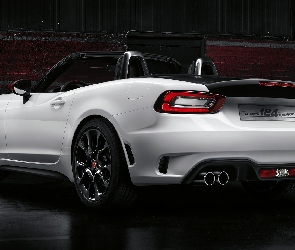 Abarth 124 Spider, Tył