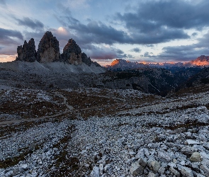 Szczyty, Włochy, Dolomity, Masyw Tre Cime di Lavaredo, Góry