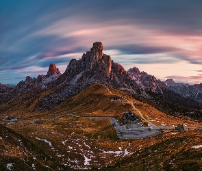 Belluno, Góra Ra Gusela, Włochy, Góry, Droga, Giau Pass, Chmury, Dolomity