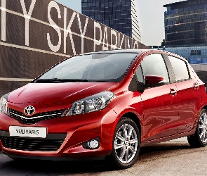 Czerwona, Przód, Toyota Yaris