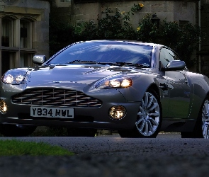 V12 Vanquish