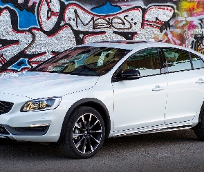 Volvo S60, Cross Country