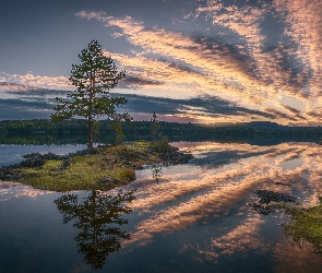 Norwegia, Ringrike, Odbicie, Jezioro, Drzewa, Chmury