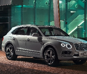 2018, Bentley Bentayga Hybrid