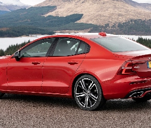 2019, Volvo S60