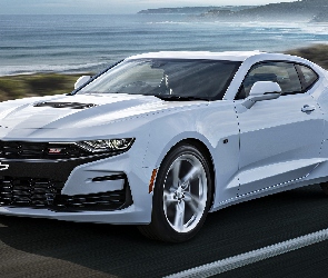 Biały, Chevrolet Camaro SS