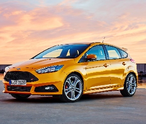 Żółty, 2019, Ford Focus ST