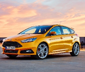 Ford Focus ST, 2019, Żółty