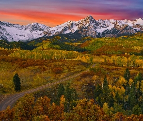 Góry, Kolorado, Droga, Stany Zjednoczone, Zachód słońca, Drzewa, San Juan Mountains, Jesień, Lasy