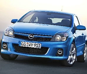 Opel Astra OPC