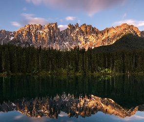 Chmury, Las, Góry, Odbicie, Jezioro Karersee, Włochy, Dolomity