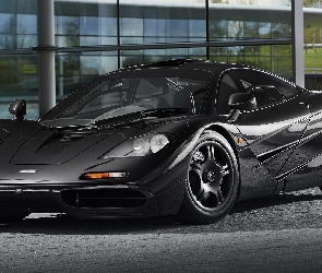 Czarny, McLaren F1