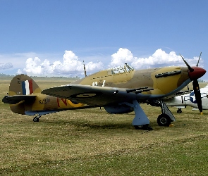 Hawker Hurricane, Francji, Barwy, Lotnisko