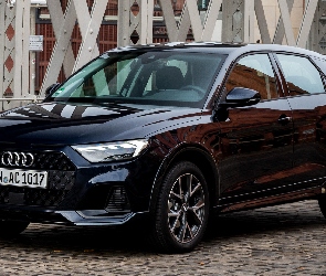 Audi A1 Citycarver, Czarne