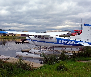 Wodna, Przystań, Cessna A185F, Parking