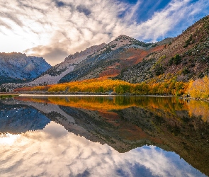 Stany Zjednoczone, North Lake, Wschód słońca, Jesień, Jezioro, Drzewa, Kalifornia, Eastern Sierra, Góry