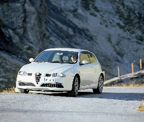 Alfa Romeo 147, Przód