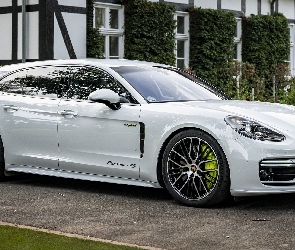 Porsche Panamera S, Białe