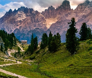 Góry, Zielone, Południowy Tyrol, Włochy, Chmury, Drzewa, Wzgórza, Ścieżka, Dolomity