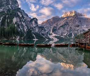 Lago di Braies, Jezioro, Włochy, Łódki, Drewniany, Góry Dolomity, Domek, Pragser Wildsee