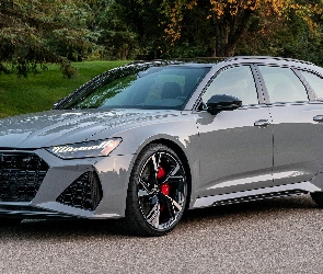Audi RS6 Avant, Przód