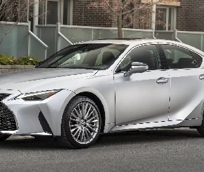 Lexus IS, 2021, Srebrny