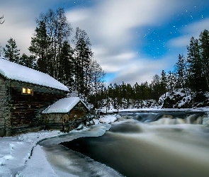 Finlandia, Gmina Kuusamo, Park Narodowy Oulanka, Laponia, Drzewa, Rzeka, Zima, Chmury, Młyn Myllykoski, Gwiazdy
