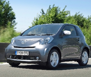 Toyota iQ3