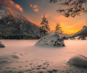 Alpy, Drzewa, Góry, Jezioro Hintersee, Niemcy, Gmina Berchtesgadener, Skały, Bawaria, Zima