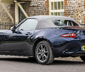 Mazda MX-5, Bok, Tył