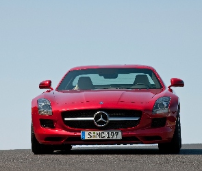 Mercedes Benz SLS, Przód