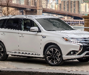 Mitsubishi Outlander, 2017