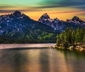 Park Narodowy Grand Teton, Wyoming, Drzewa, Stany Zjednoczone, Zachód słońca, Las, Góry, Jezioro, Taggart Lake