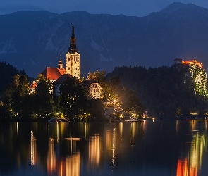 Góry, Kościół, Jezioro Bled, Odbicie, Światła, Słowenia, Noc