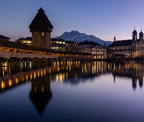 Lucerna, Góry, Rzeka Reuss, Most Kapellbrucke, Szwajcaria