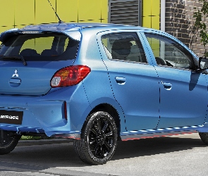 Niebieski, Mitsubishi Mirage