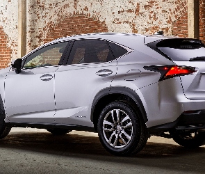 Lexus NX Hybryda, 2015