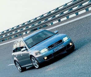 Audi, Avant