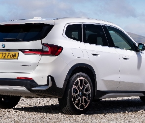 BMW X1, Tył, Białe