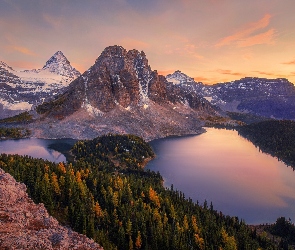 Jezioro Sunburst Lake, Jeziora, Lasy, Jezioro Cerulean, Park Prowincjonalny Mount Assiniboine, Kolumbia Brytyjska, Góra, Mount Assiniboine, Kanada, Jesień