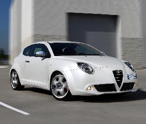 Alfa Romeo MiTo, Ulica, Halogeny